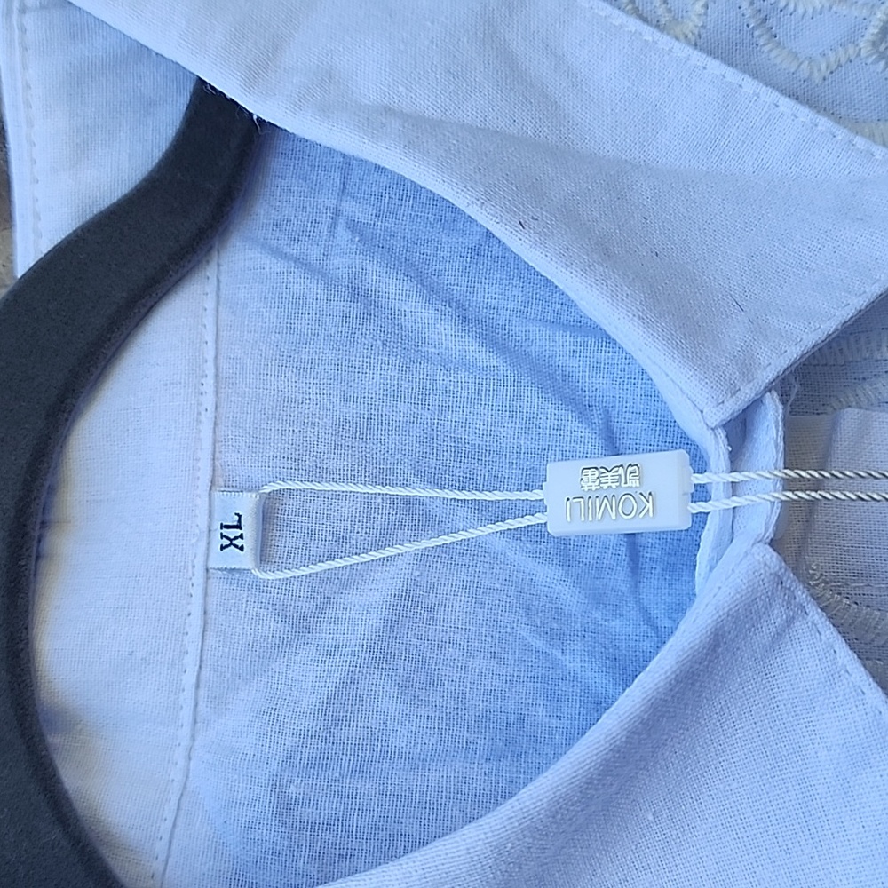 Button up - Picture 3 of 6